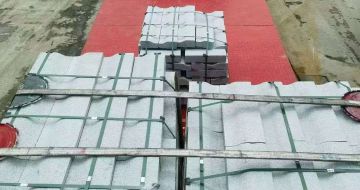 大连 芝麻白仿形加直形路沿石出货日常