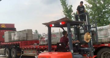 大连 黄金麻冰裂纹，地铺石装车