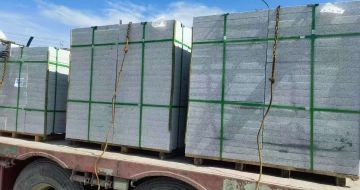 大连 芝麻白花岗岩地铺石装车日常