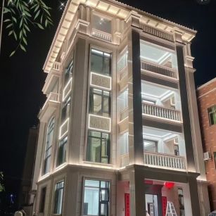 大连 芝麻白花岗岩别墅外墙夜间效果