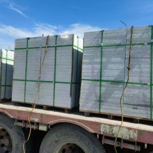 大连 芝麻白花岗岩地铺石装车日常