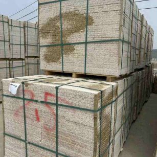 大连 黄金麻花岗岩石材荔枝面地铺石2.5*300*600