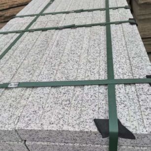 大连 白麻花岗岩直行盲道石，盲条，地铺石