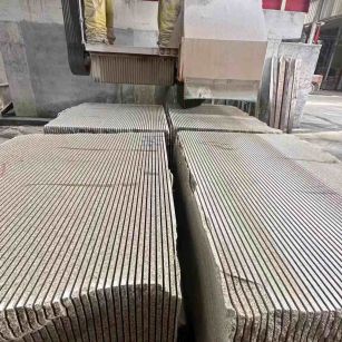 大连 车间生产日常，黄金麻白麻花岗岩