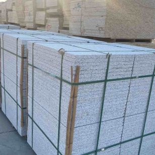 大连 白麻花岗岩荔枝面地铺石