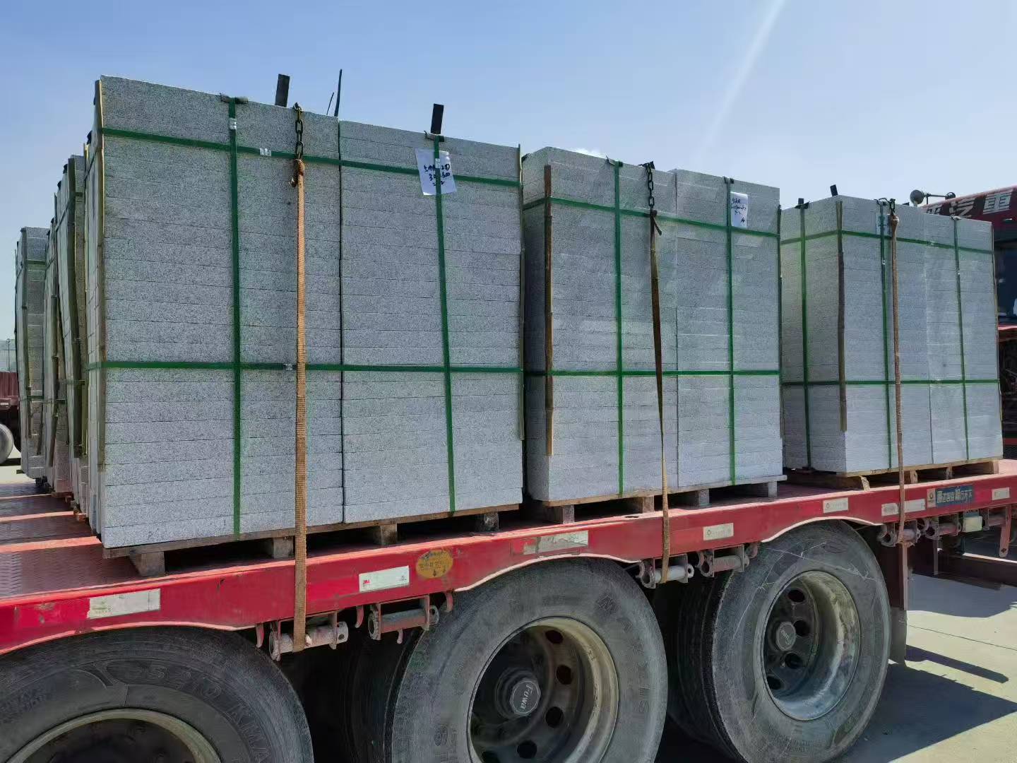 大连芝麻白花岗岩出货日常地铺石