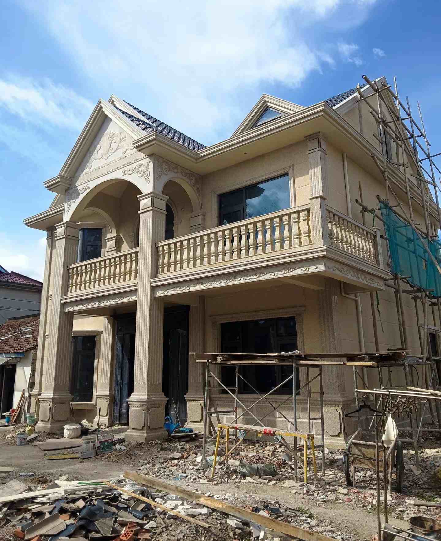 大连 黄金麻花岗岩石材私人别墅雕花门楼柱阳台栏杆