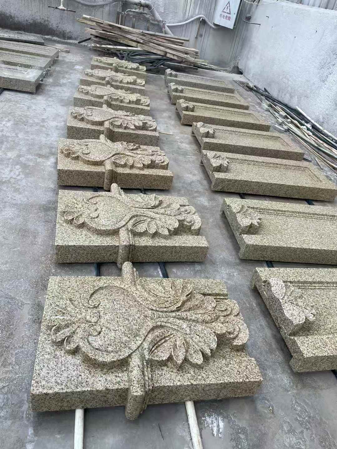 大连 黄金麻花岗岩别墅外墙雕刻板