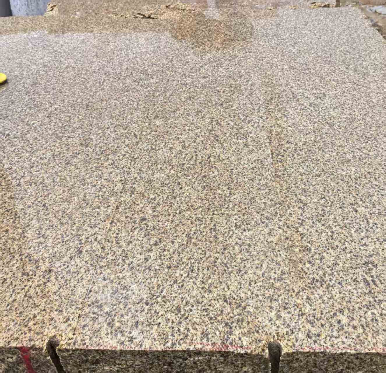 大连 黄金麻花岗岩石材方料