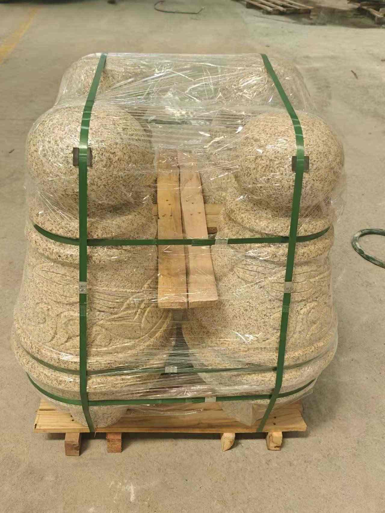 大连 黄金麻异形定制雕花——棒棒糖挡车柱