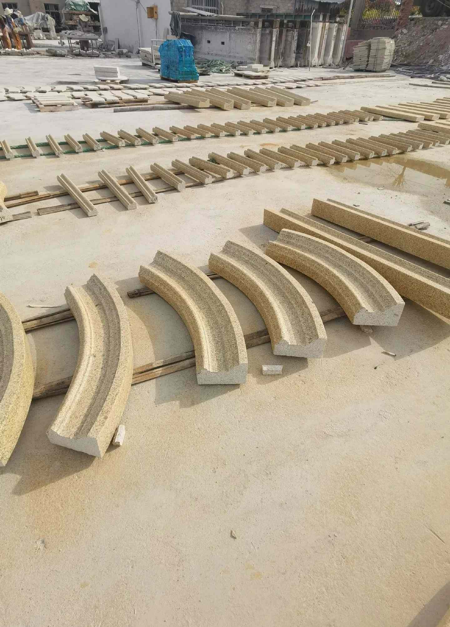 大连 黄金麻花岗岩别墅线条