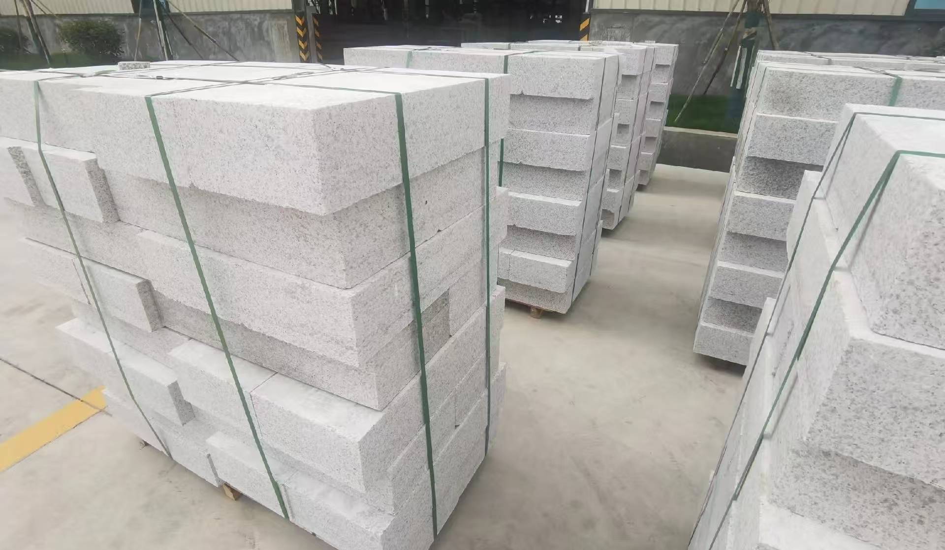 大连 白麻花岗岩路沿石，立缘石，平缘石，路牙石，道牙石，马路牙子等