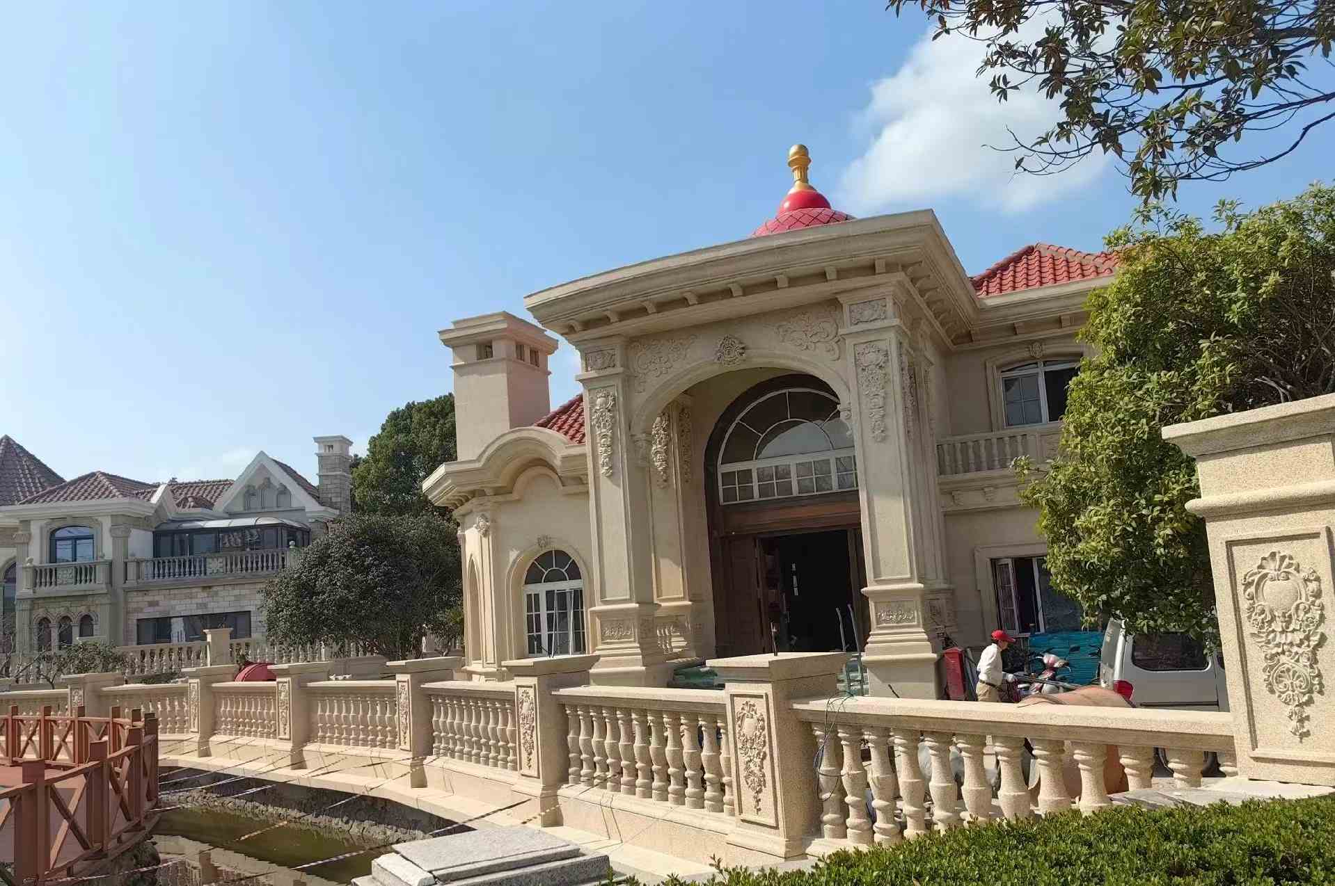 大连 黄金麻花岗岩欧式别墅