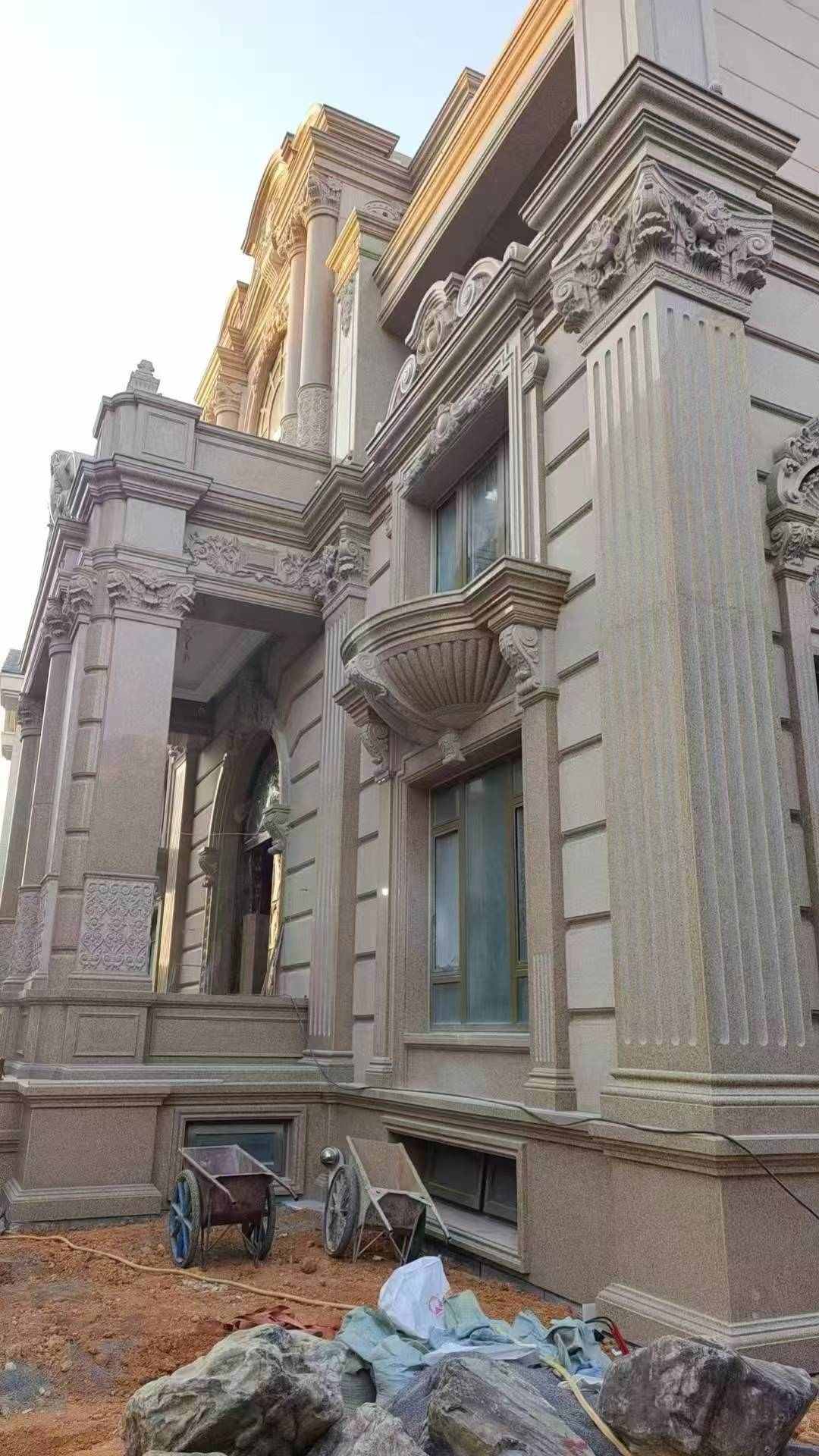 大连 黄金麻花岗岩光面别墅外墙干挂施工完成