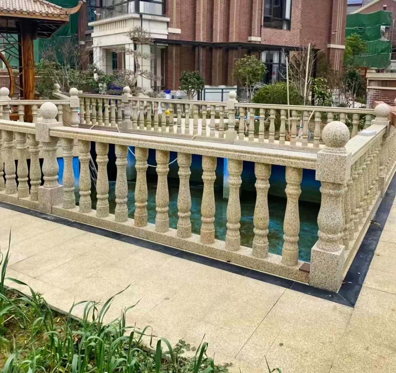 大连黄金麻花岗岩石材栏杆，扶手，将军柱，花瓶柱