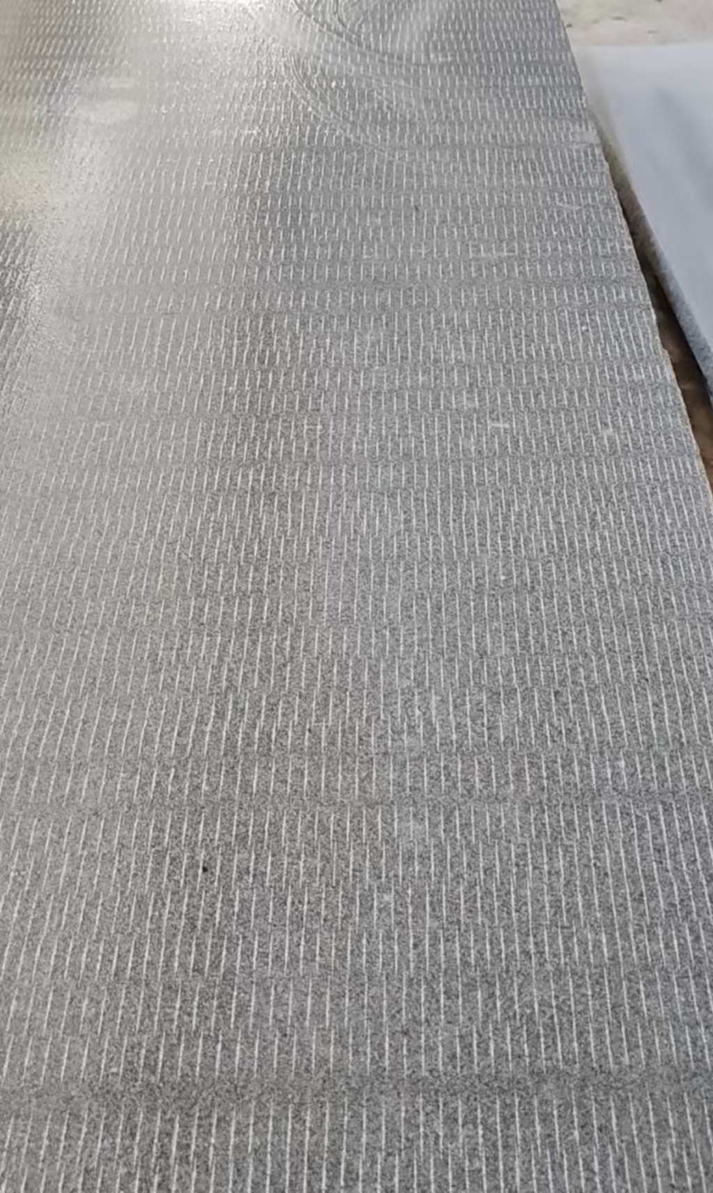 大连 芝麻灰花岗岩斧剁面，刀斩面