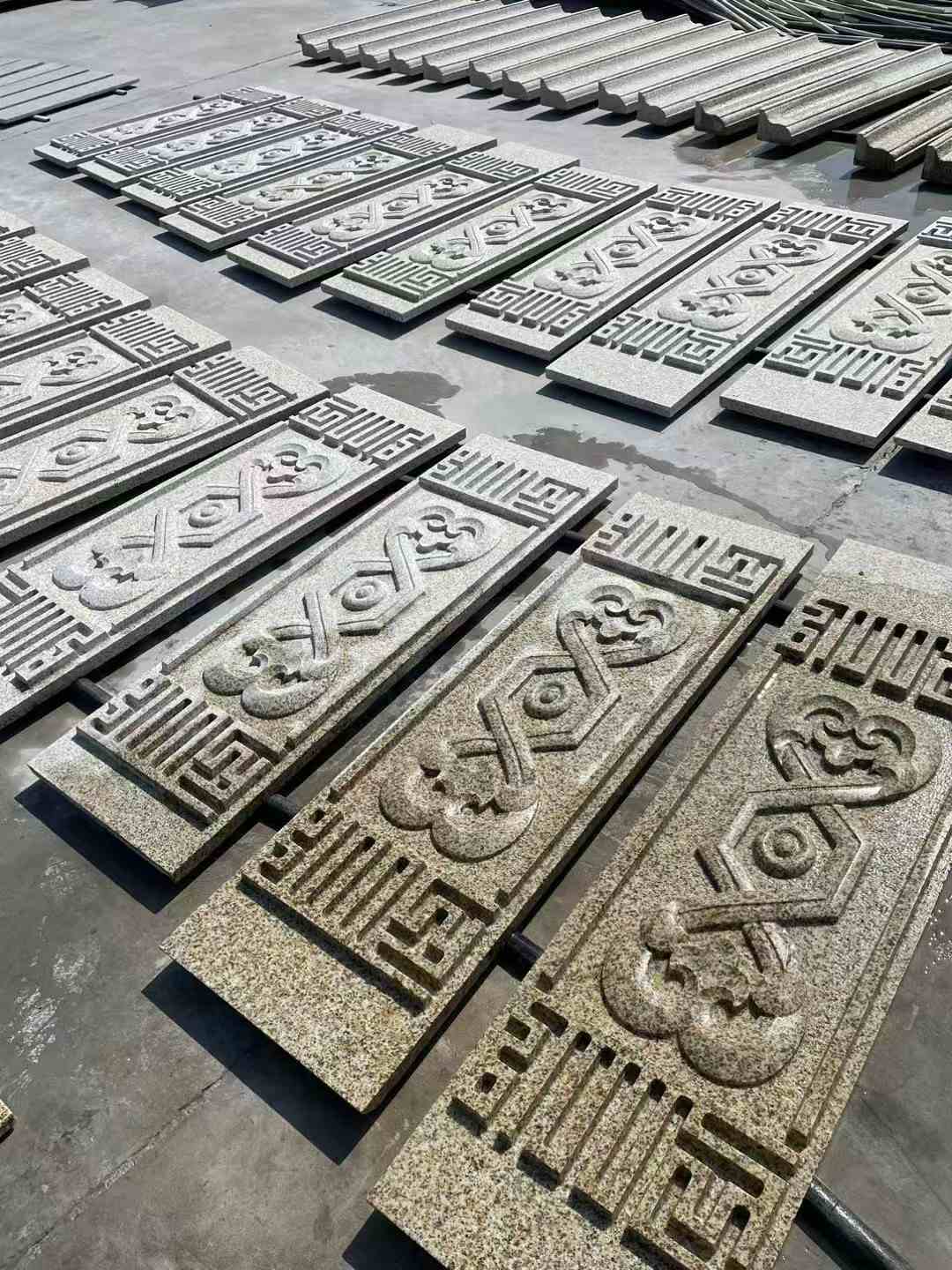 大连 黄金麻花岗岩外墙雕刻板