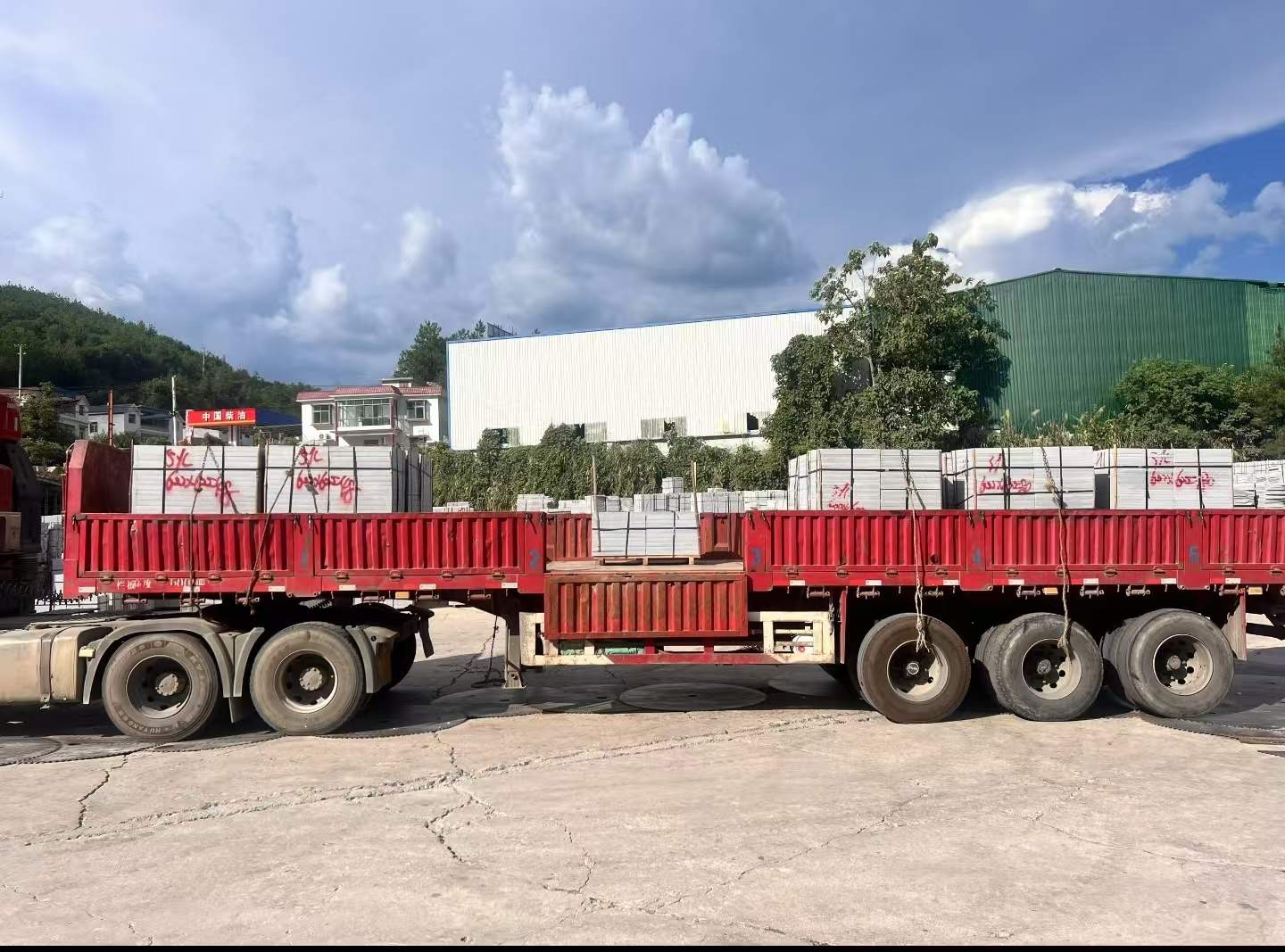 大连 芝麻灰花岗岩地铺石出货日常